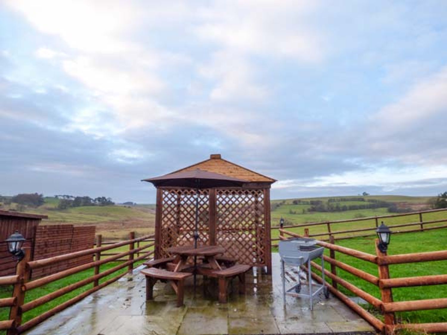 Upper Camnant Barn, Llanbadarn Fynydd