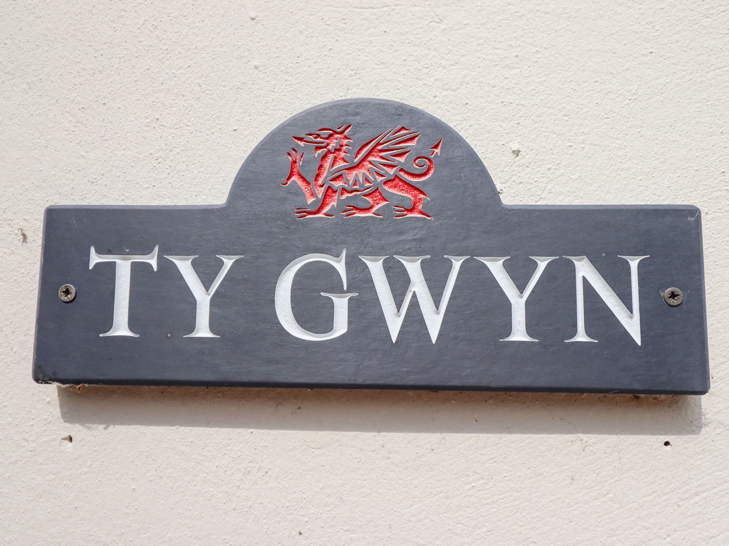 Ty Gwyn, Wales