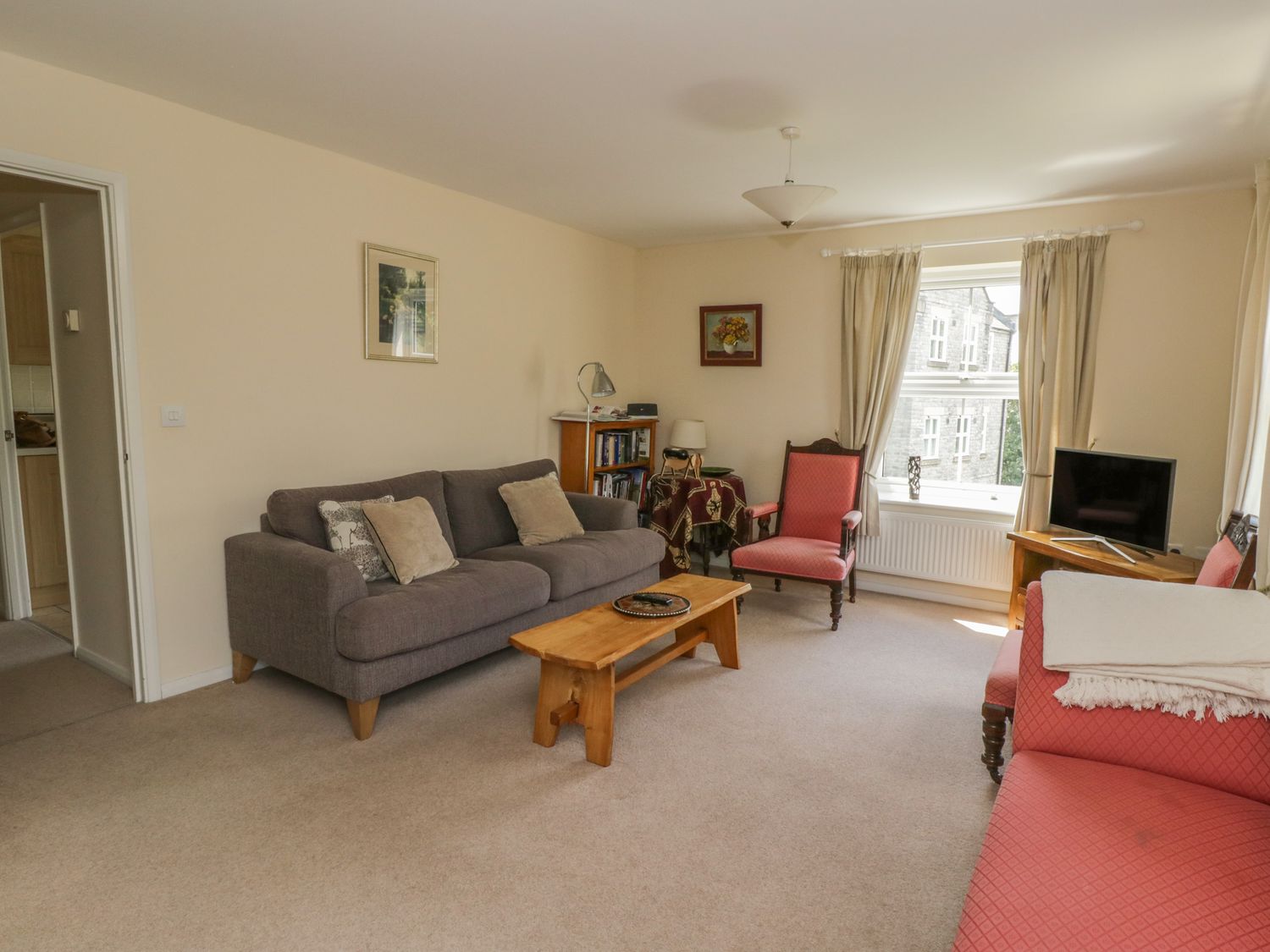 The Wesley Apartment, Somerset Ref 920144