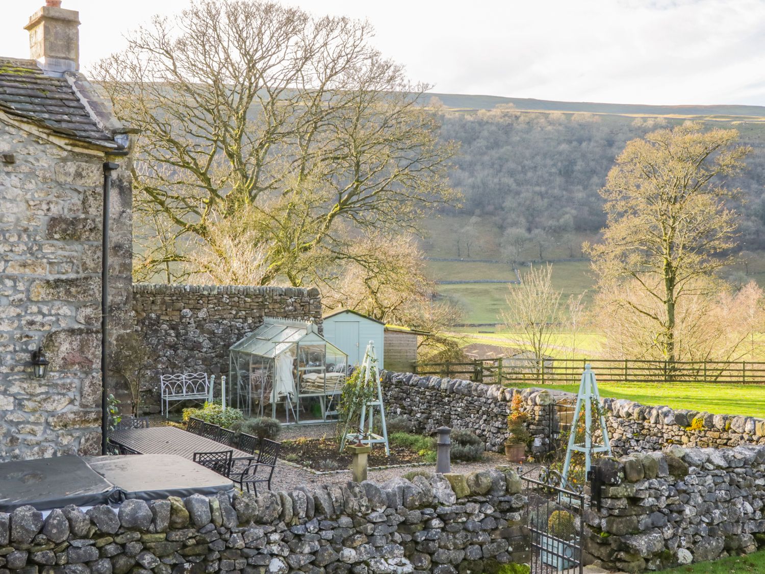 Hilltop House, Starbotton North Yorkshire England Hot Tub