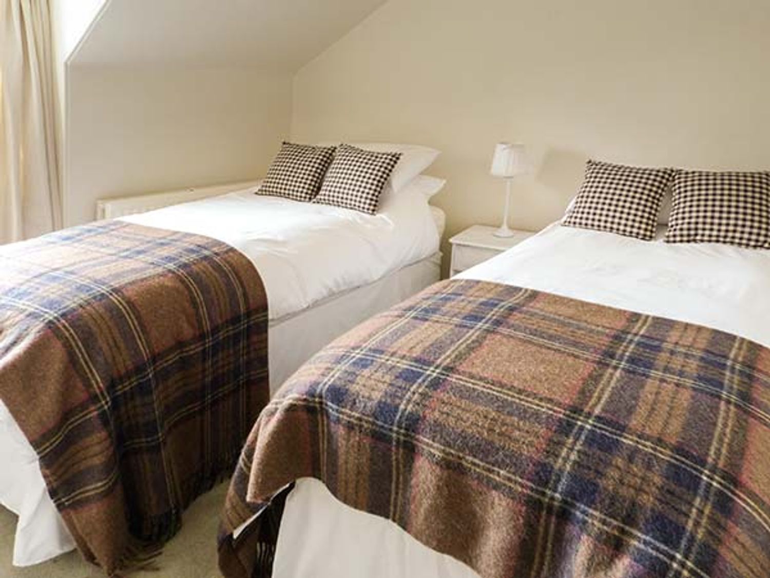 1 Blinkbonny Cottages, Scotland