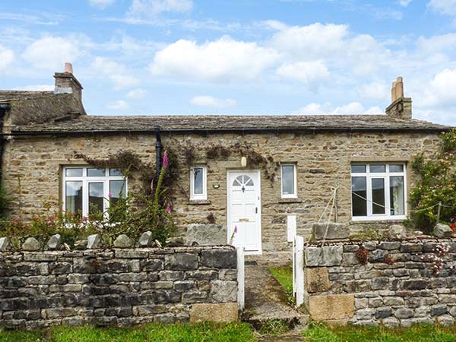Aros Holiday Cottage Langthwaite ( Ref 923134 ) Holiday Home near Reeth sleeps 4 people - Self catering accommodation in Yorkshire Dales