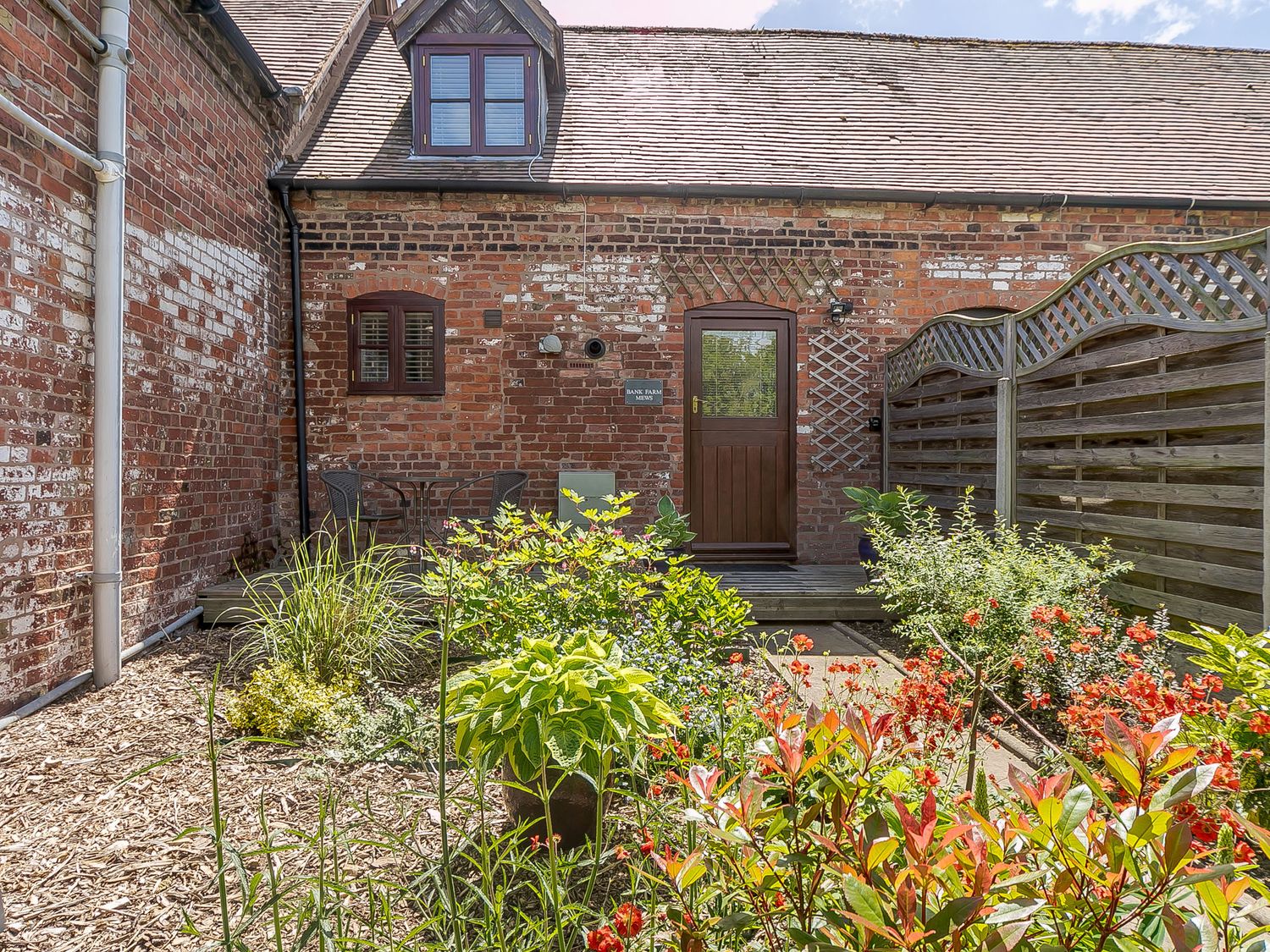 2 Bank Farm Mews, Heart of England