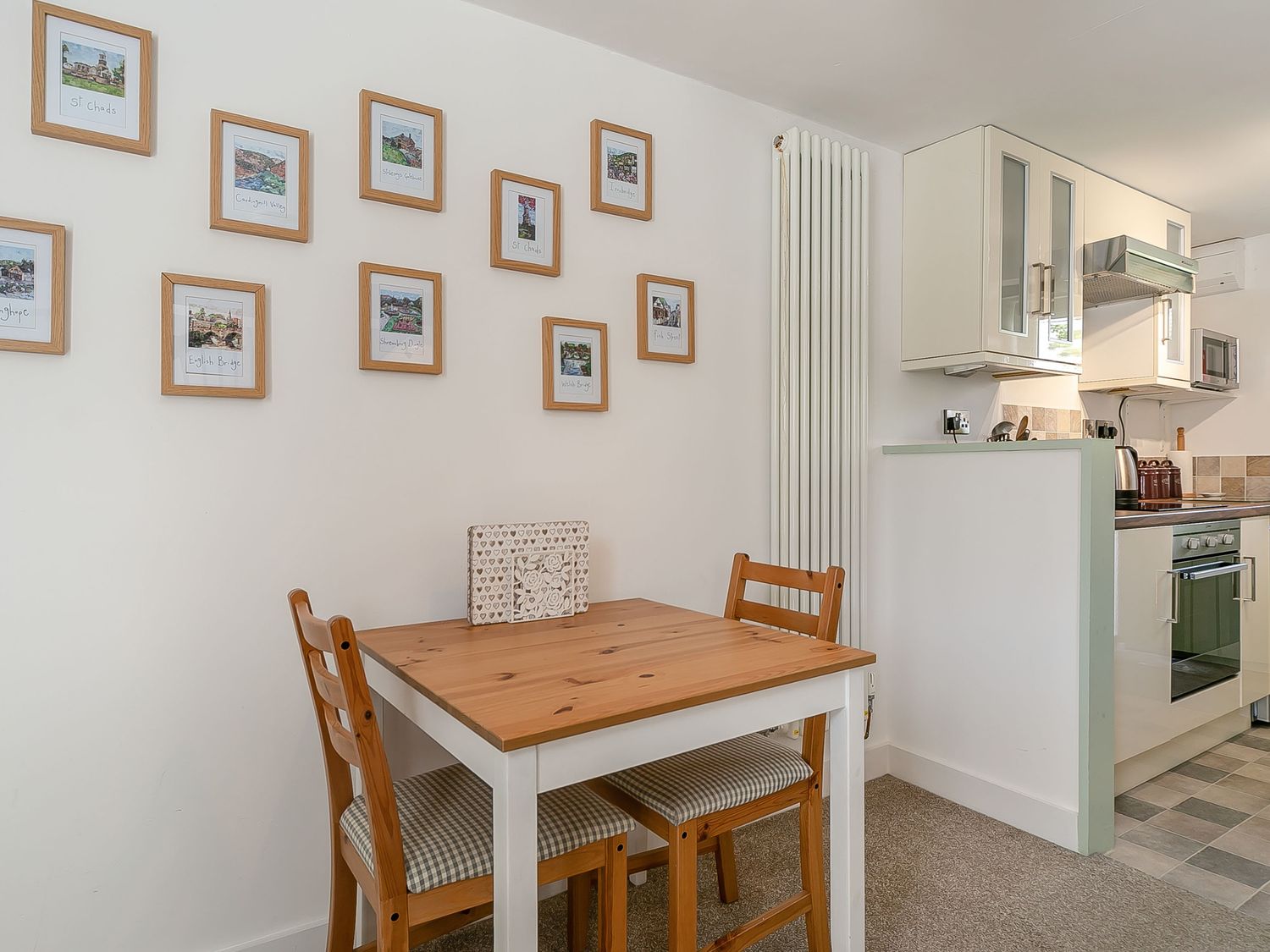 2 Bank Farm Mews, Heart of England