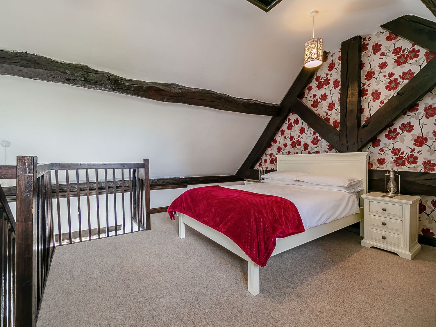 2 Bank Farm Mews, Heart of England