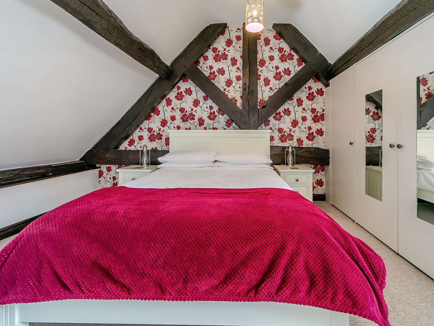 2 Bank Farm Mews, Heart of England