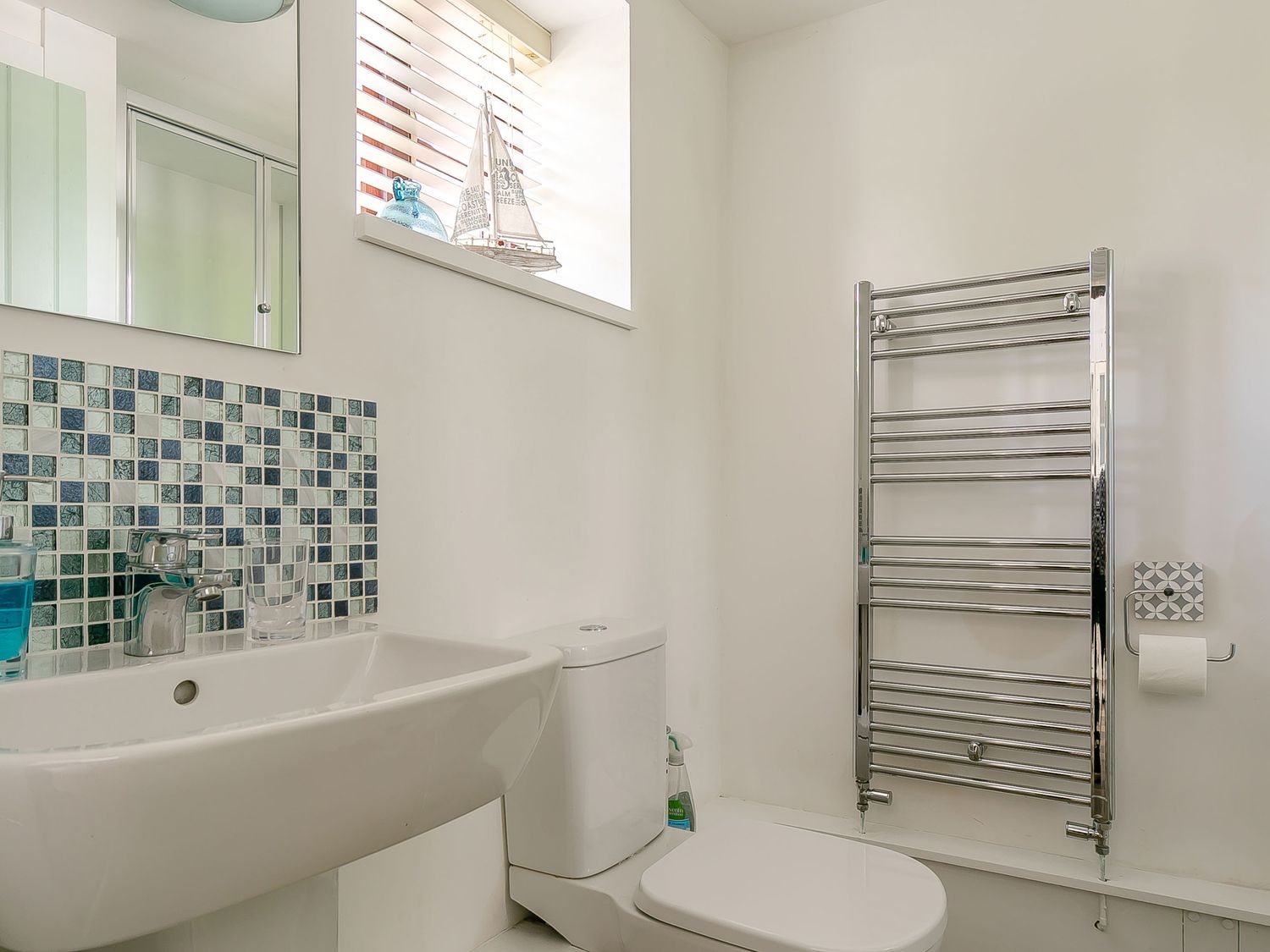 2 Bank Farm Mews, Heart of England