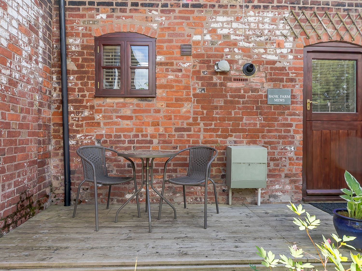 2 Bank Farm Mews, Heart of England