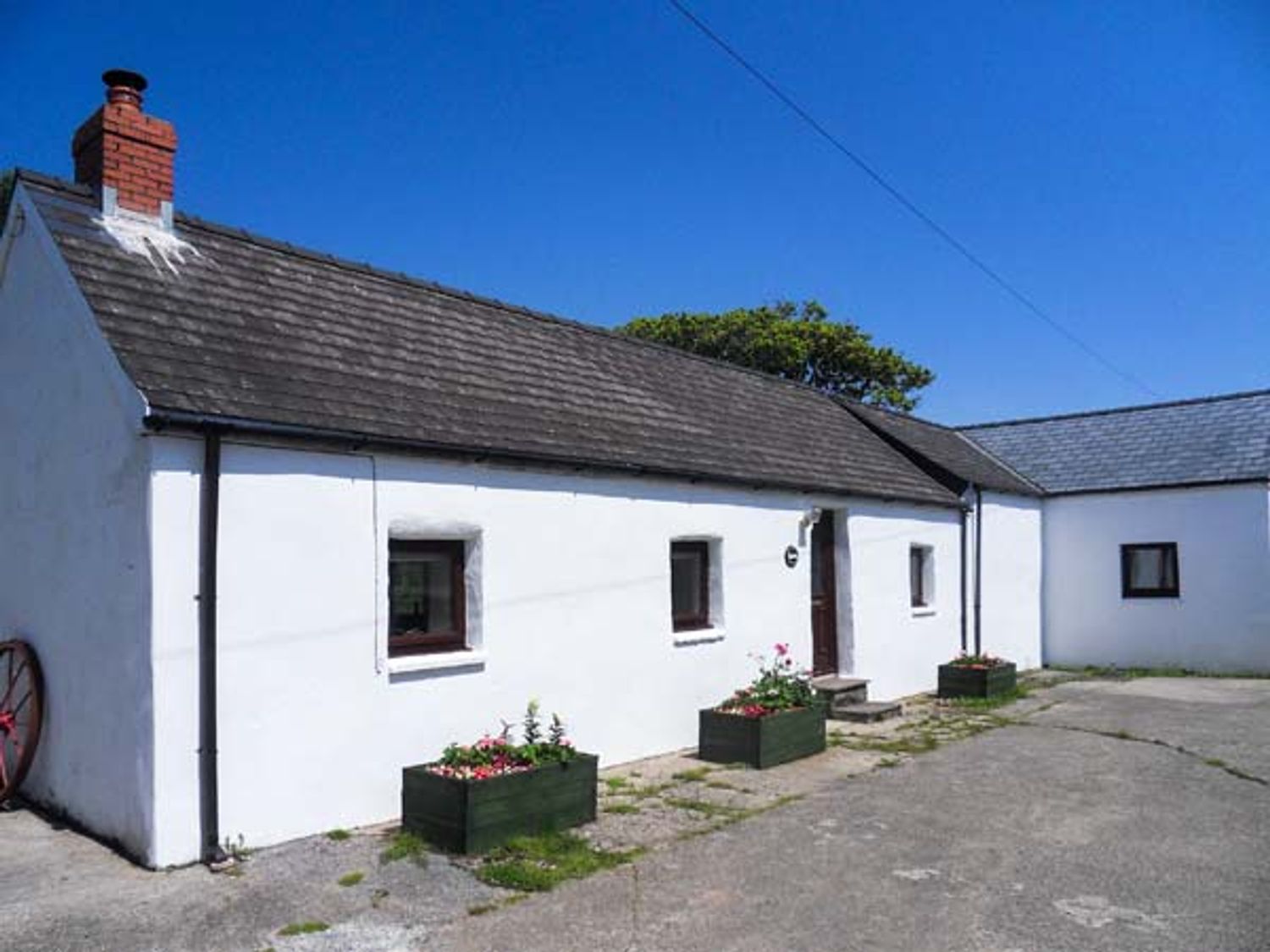 Hill Top Farm Cottage Narberth Cross Hands Self Catering Holiday