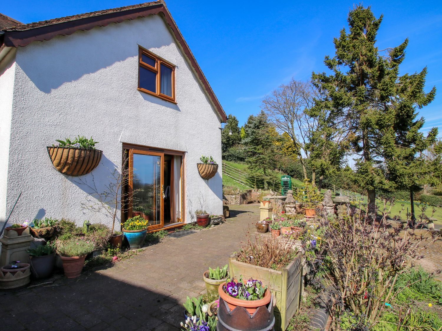 White Cottage, Shropshire