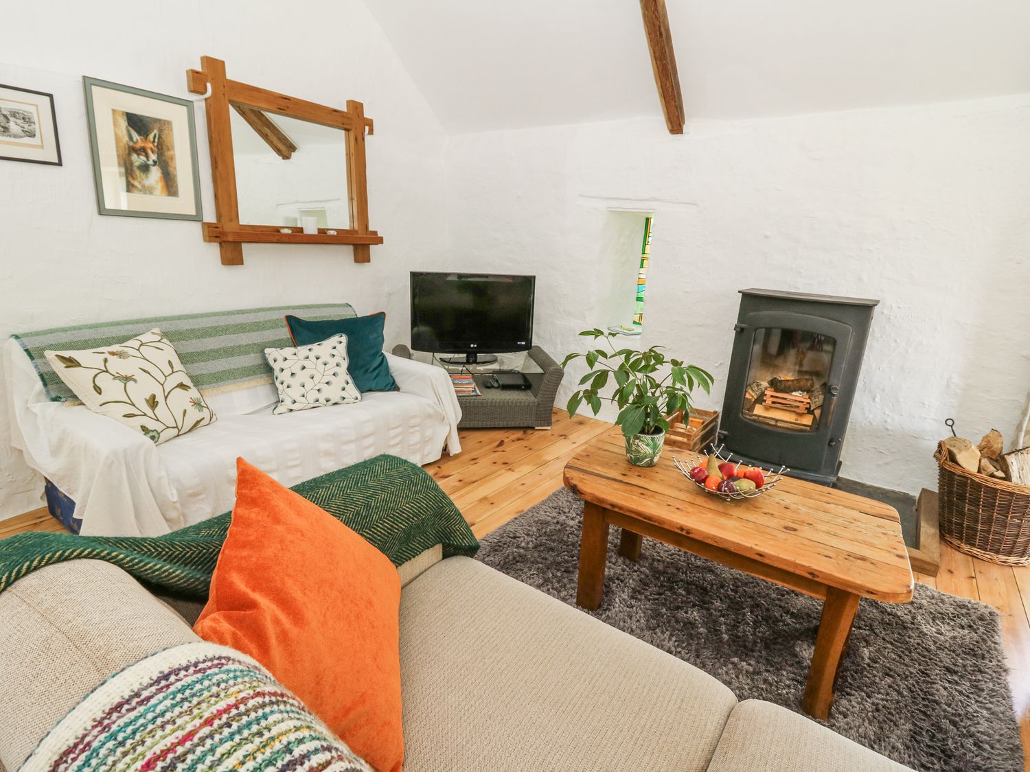 Hawthorn Cottage, Wales