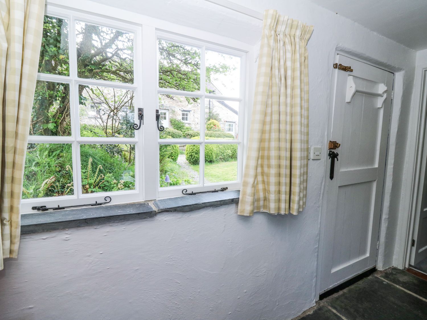 Hawthorn Cottage, Wales