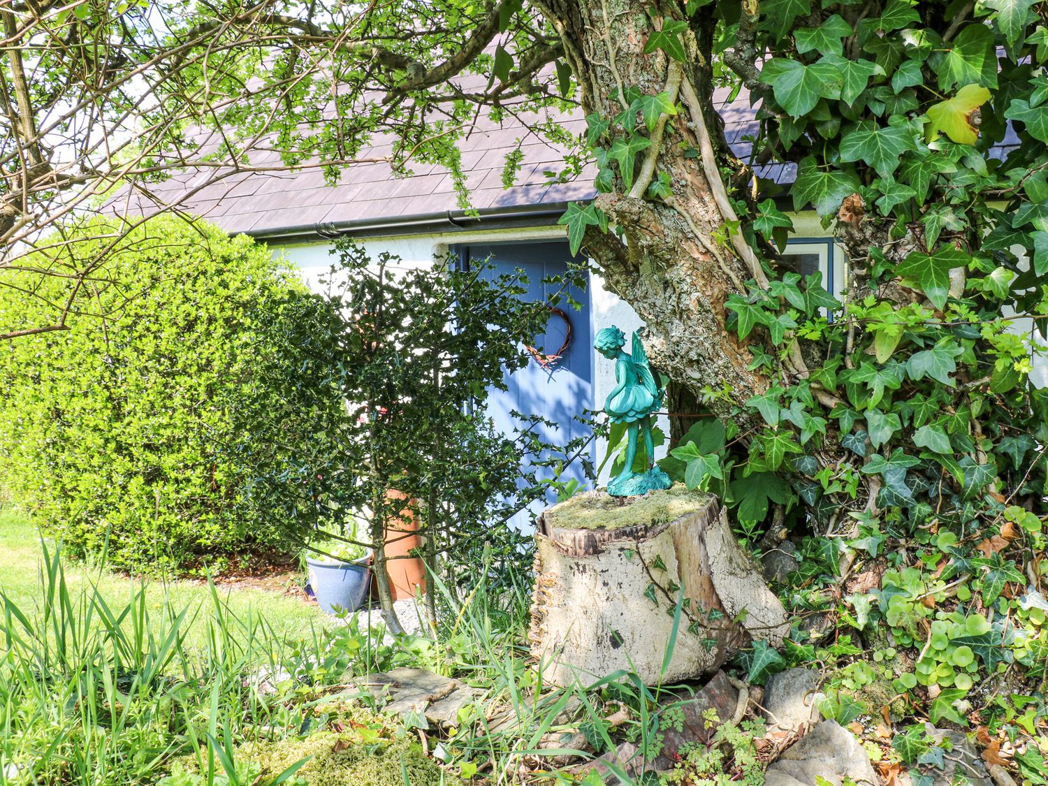 Hawthorn Cottage, Wales