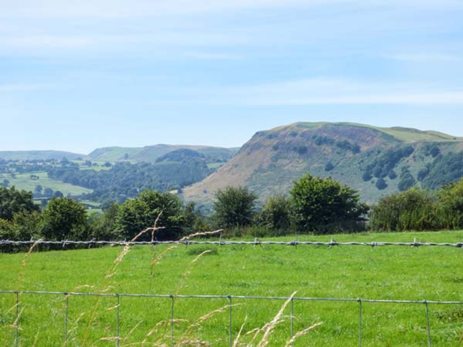 Ty Newydd, Wales