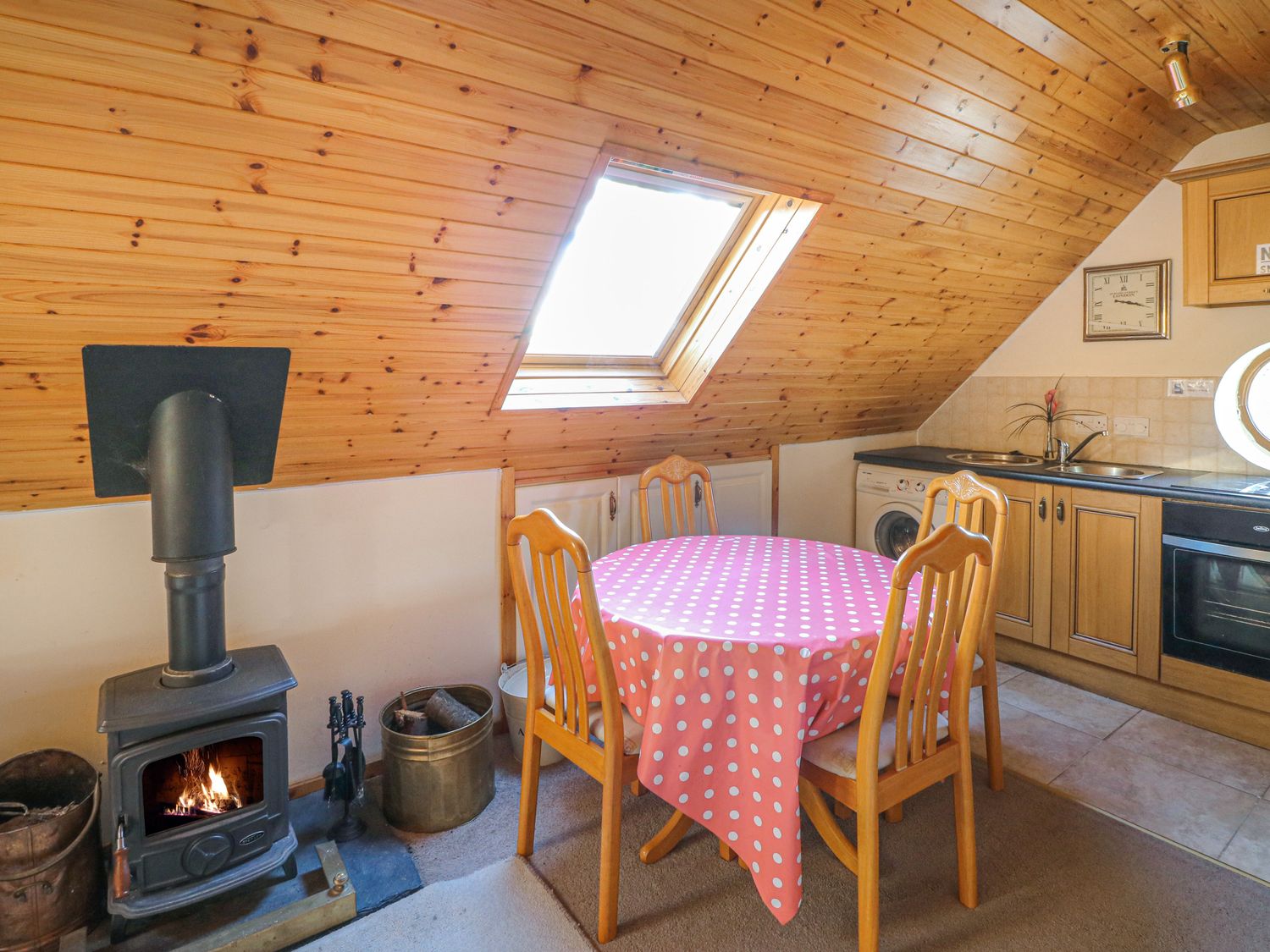 Property photo 4 of 12