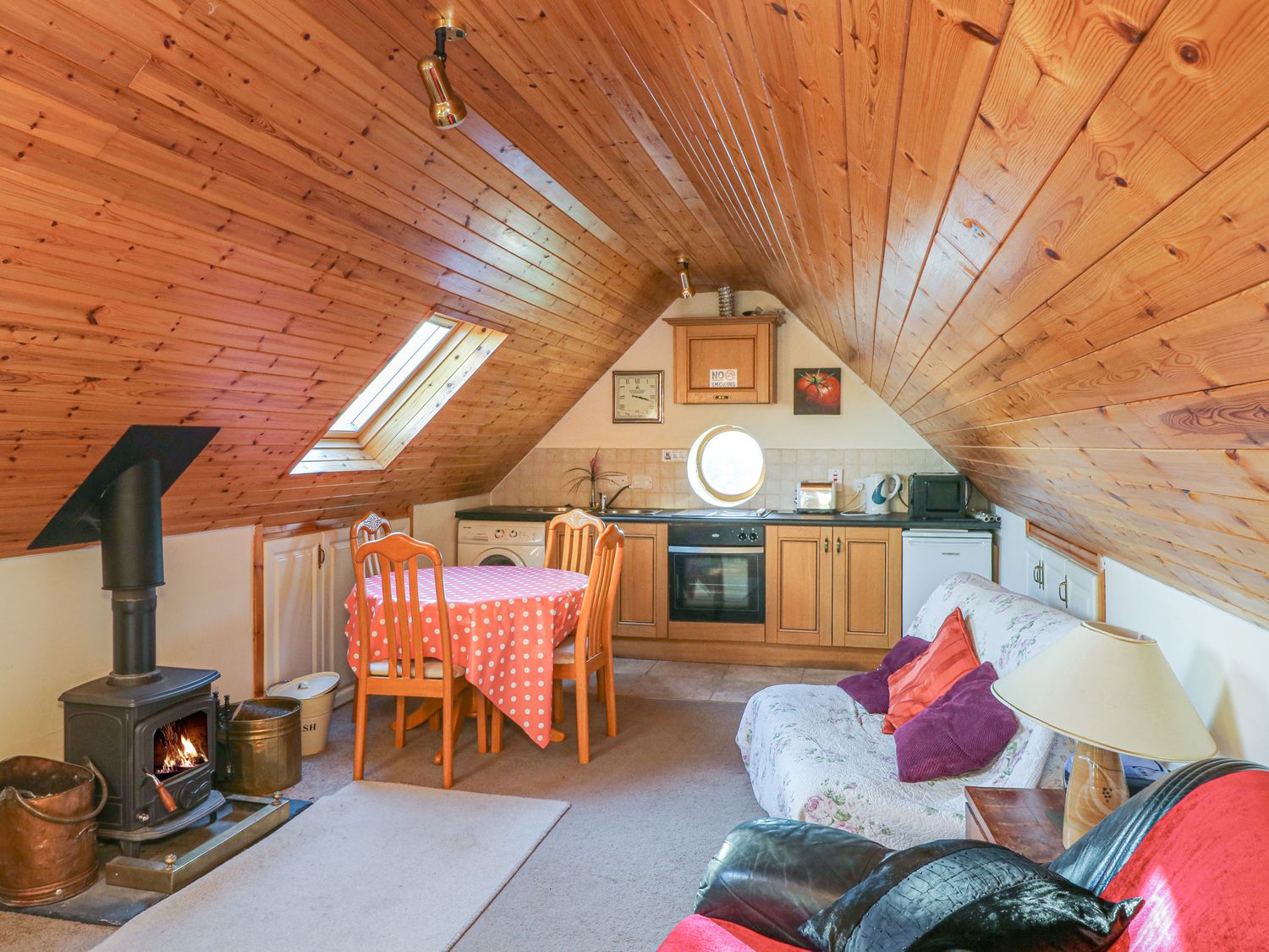 Property photo 3 of 12