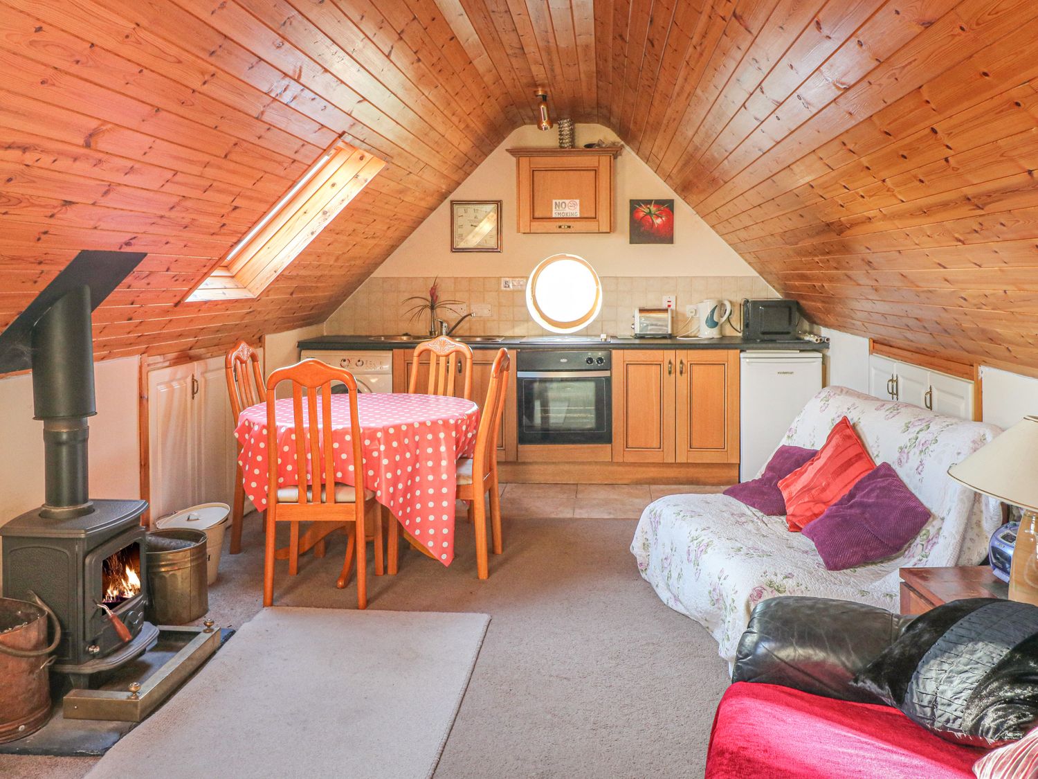 Property photo 8 of 12