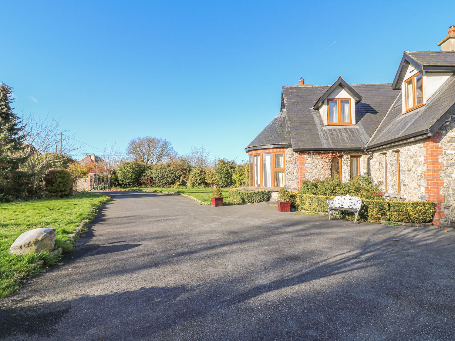 Property photo 10 of 12