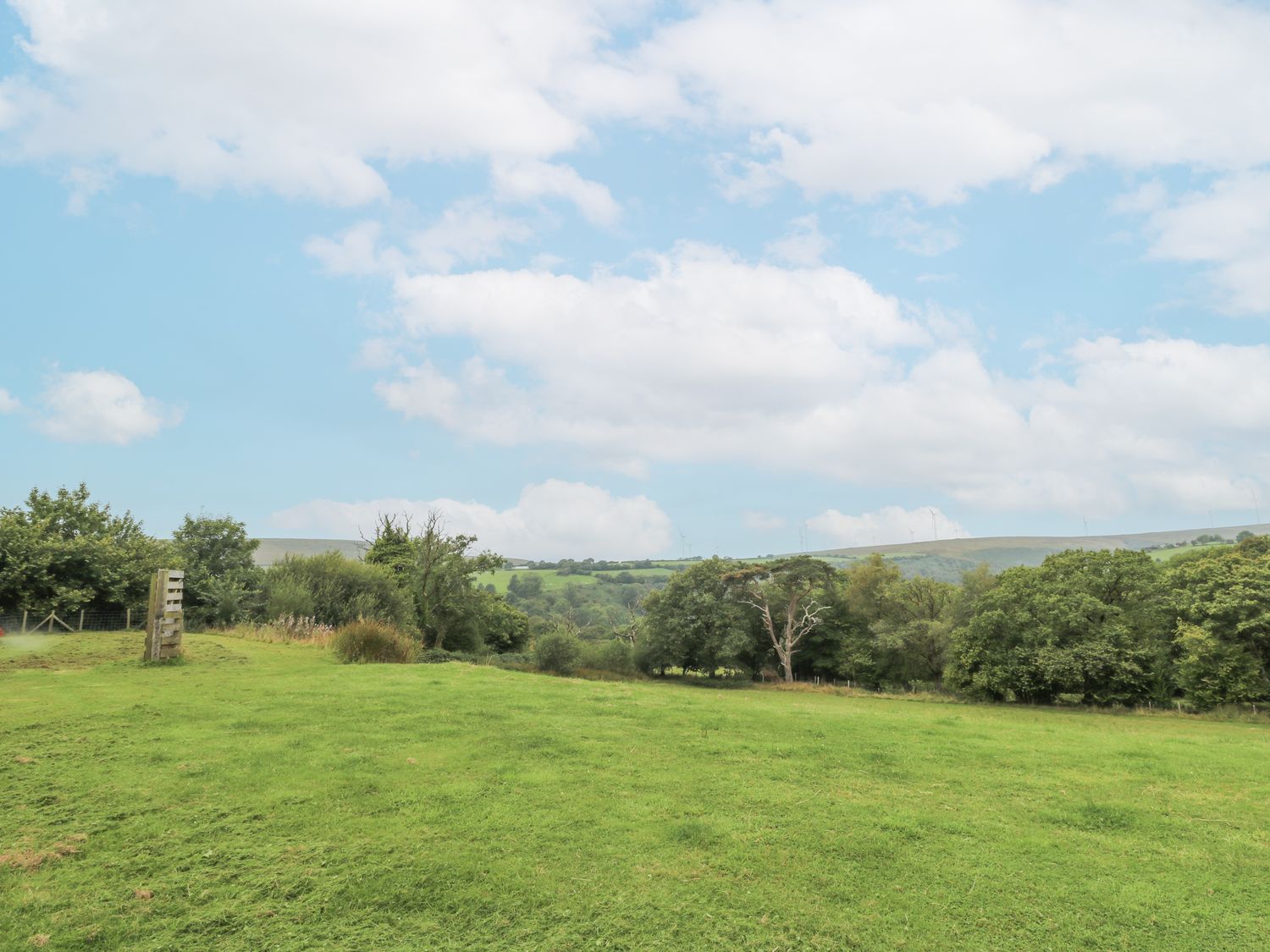 The Cabin, Southern Wales