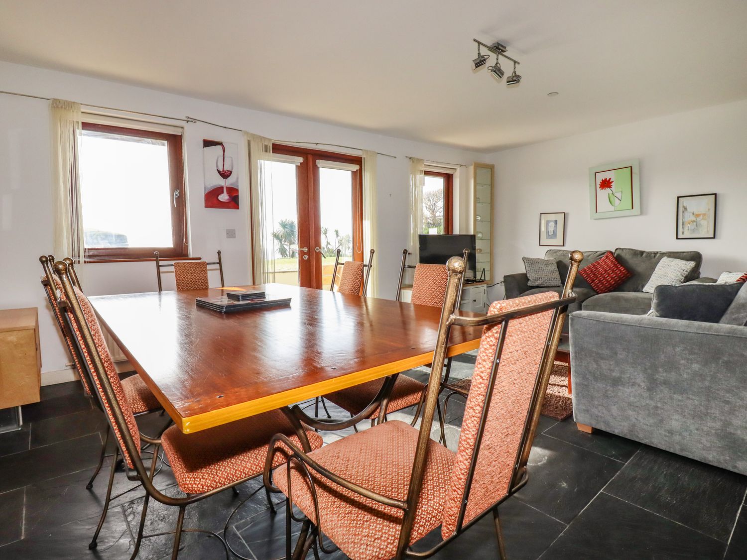 White Lodge Apartment, Cornwall