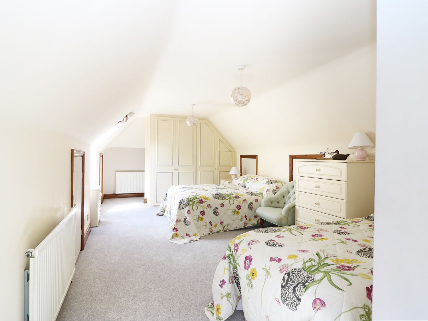 Miswells Cottages - Lake View, West Sussex