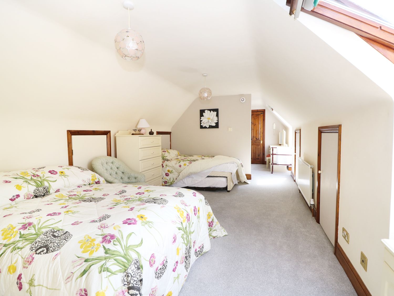 Miswells Cottages - Lake View, West Sussex