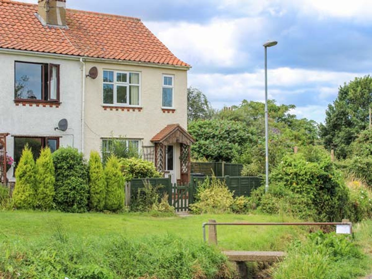 Beck View Cottage, East Anglia Norfolk England Cottages For