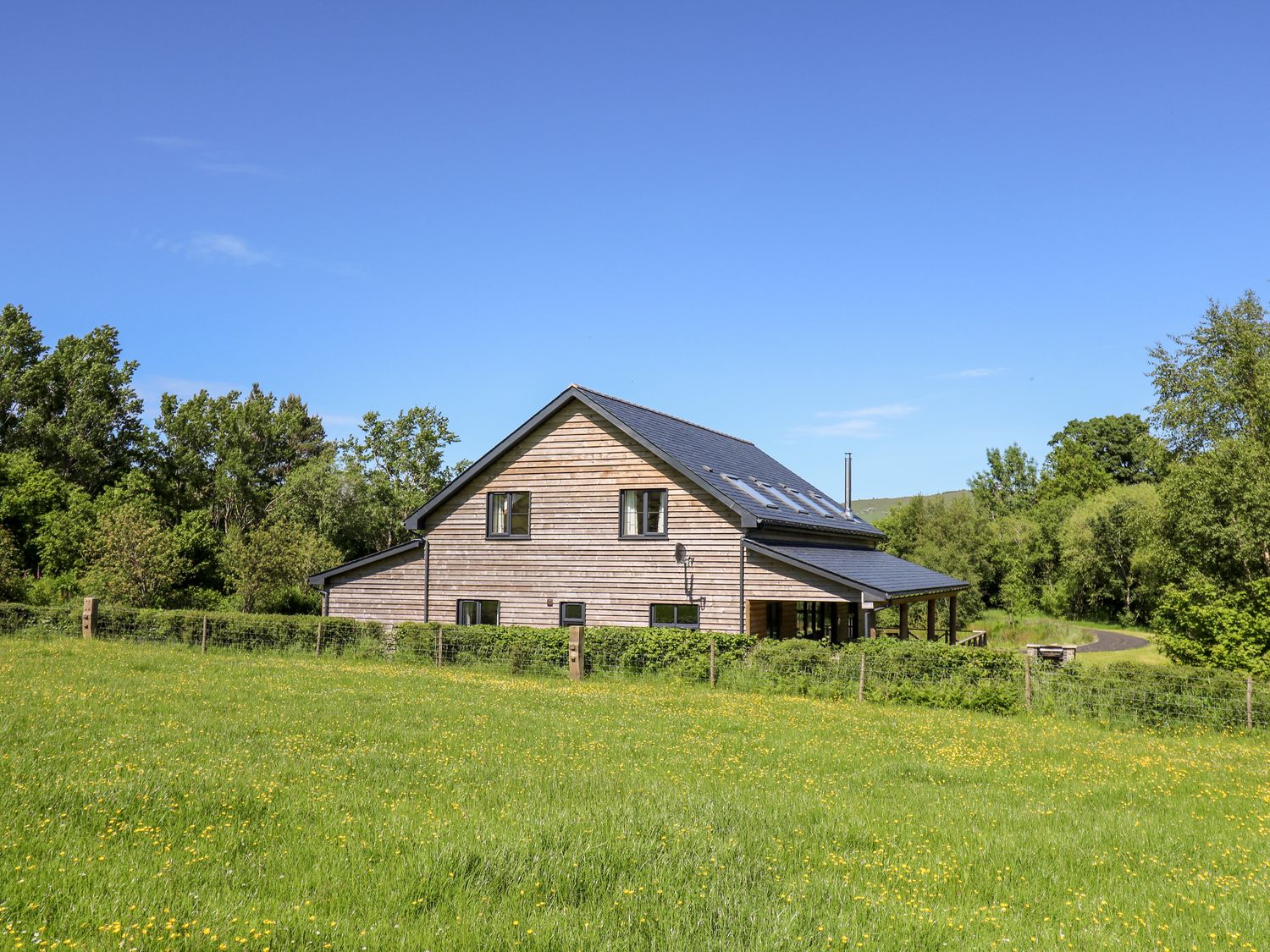 Lapwing Lodge, Wales