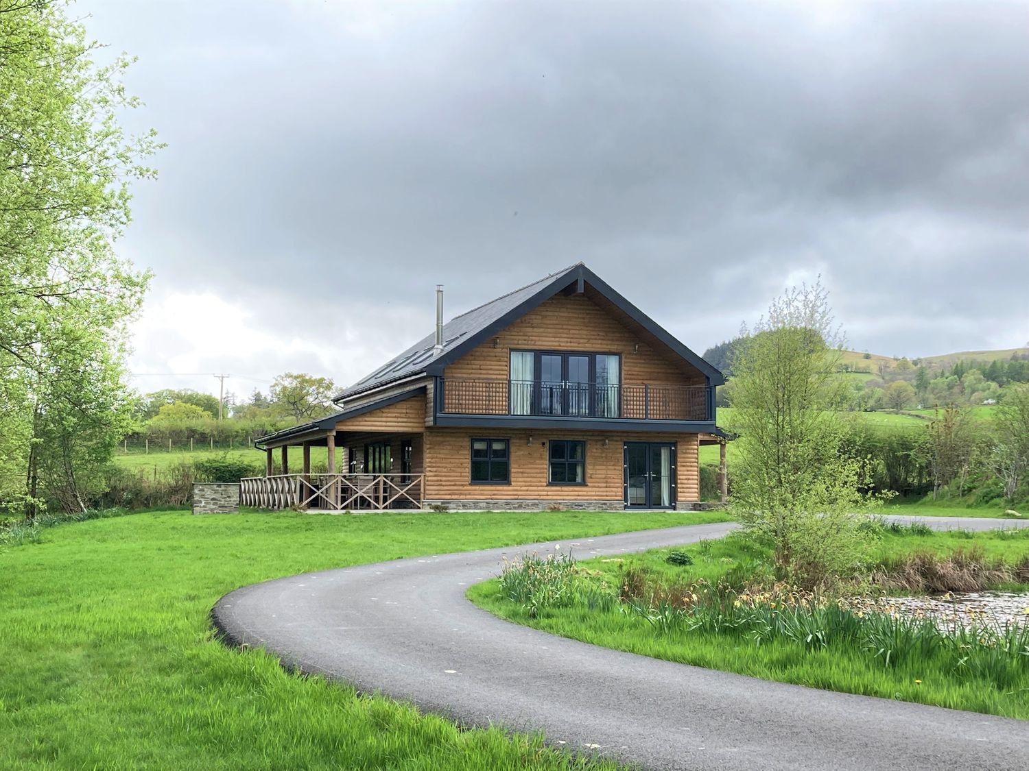 Lapwing Lodge, Wales