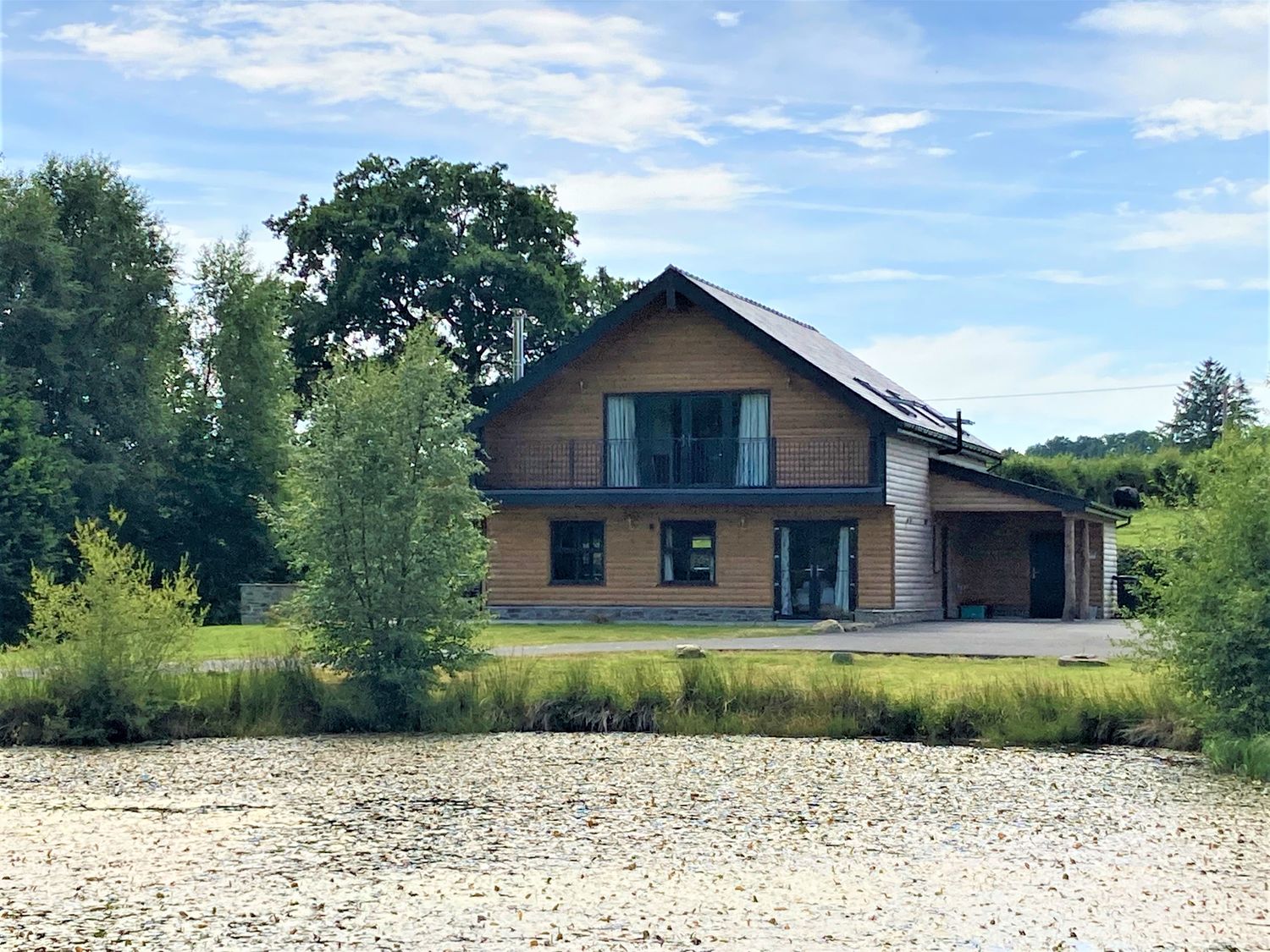 Lapwing Lodge, Wales