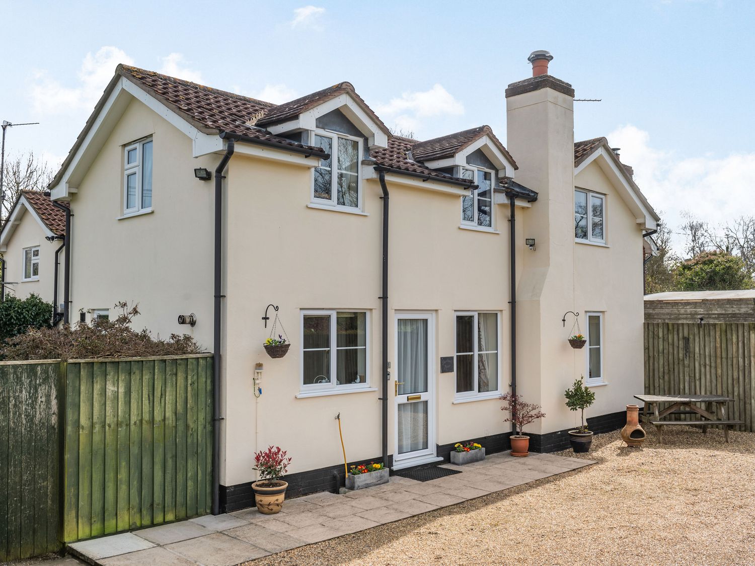 Book Harvest Moon Grundisburgh