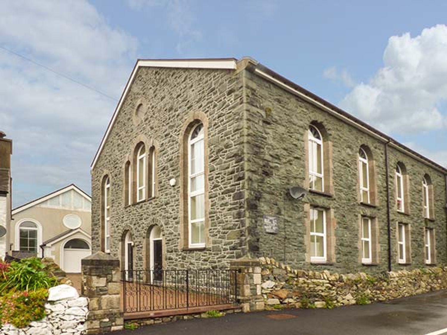 Ty'n Yn Capel Llanberis Brynrefail Self Catering Holiday Cottage