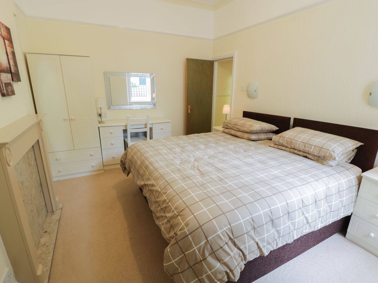 Ground Floor, North Wales