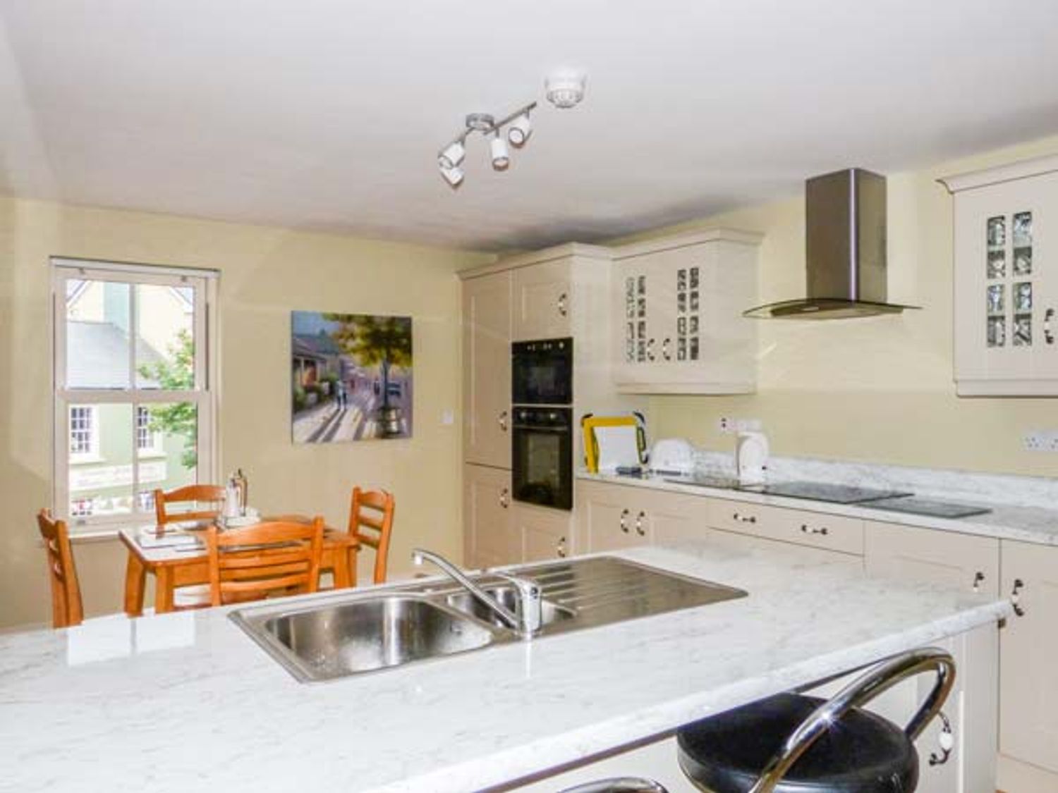 Central Ardara Riverside Apartment, Ireland