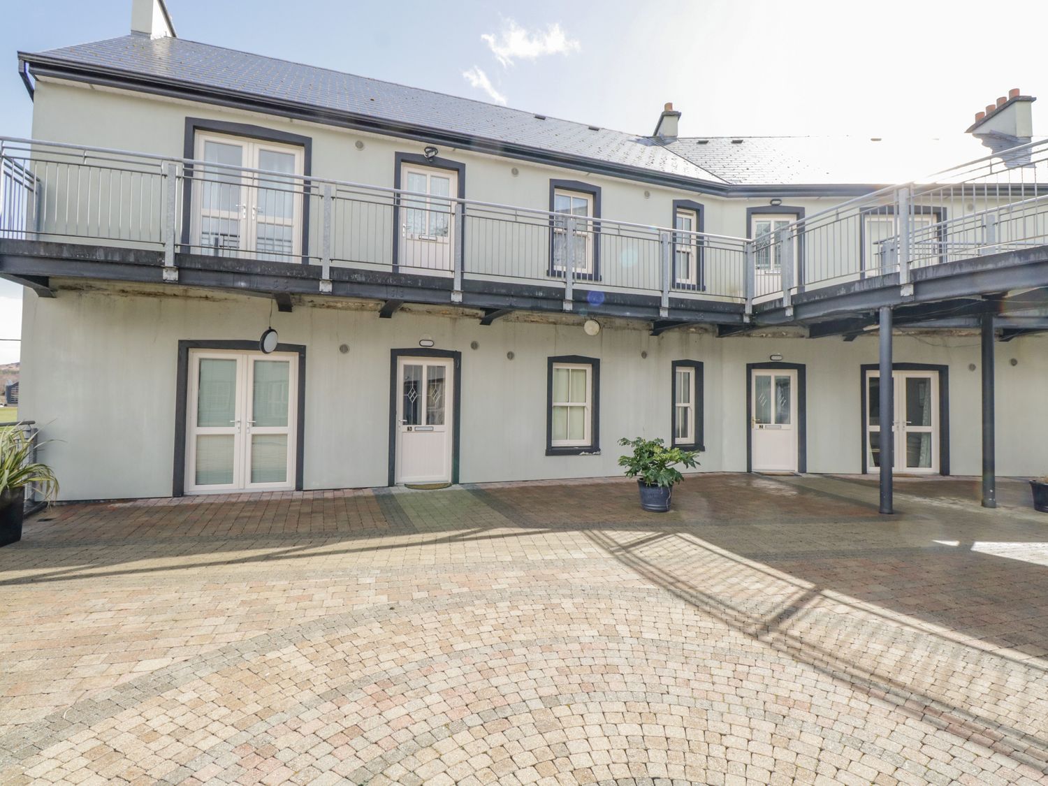 Central Ardara Riverside Apartment, Ireland