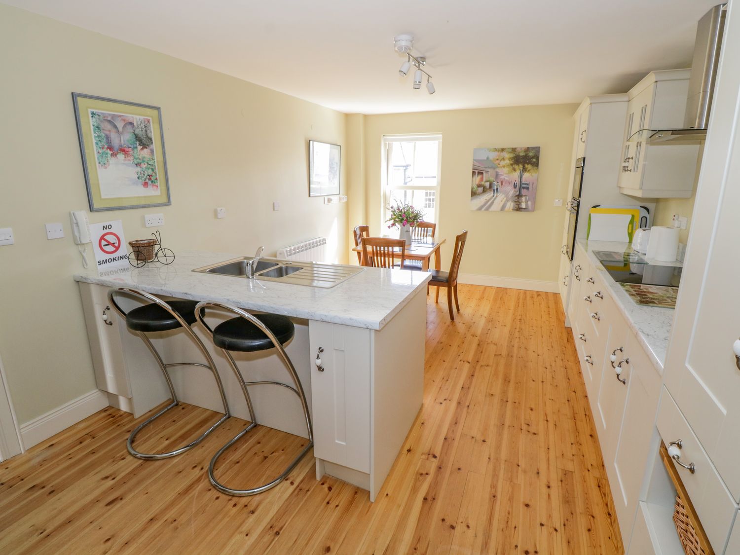 Central Ardara Riverside Apartment, Ireland