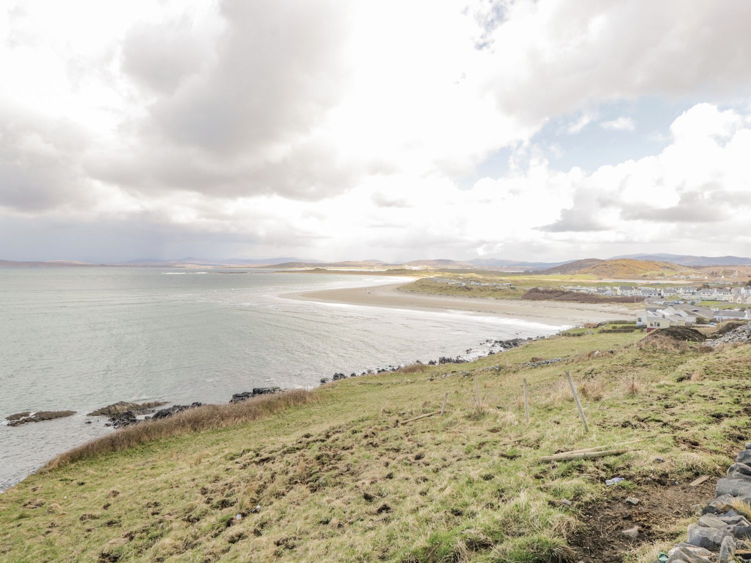Central Ardara Riverside Apartment, Ireland
