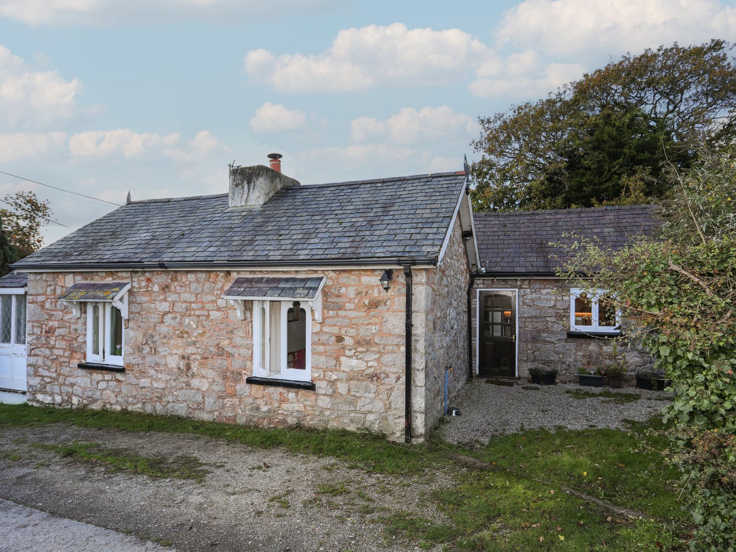 Pabo Lodge, Wales