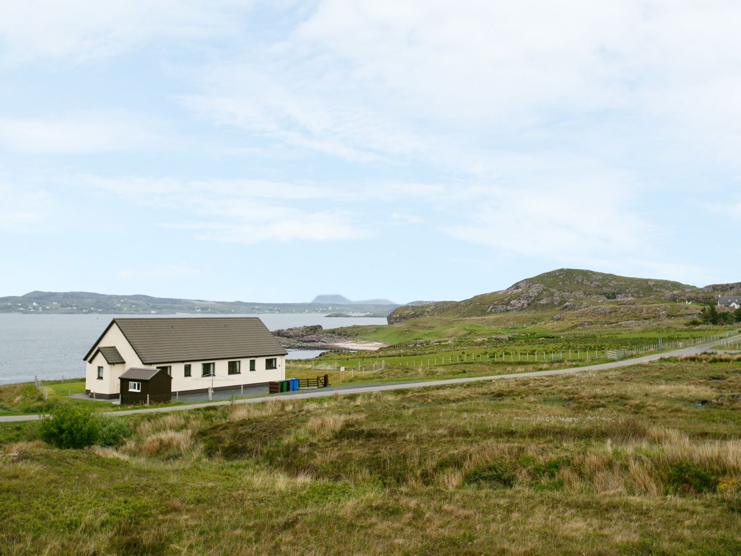 1 BAYVIEW BUNGALOW, Scotland, Scottish Highlands, Ross and Cromarty, Poolewe