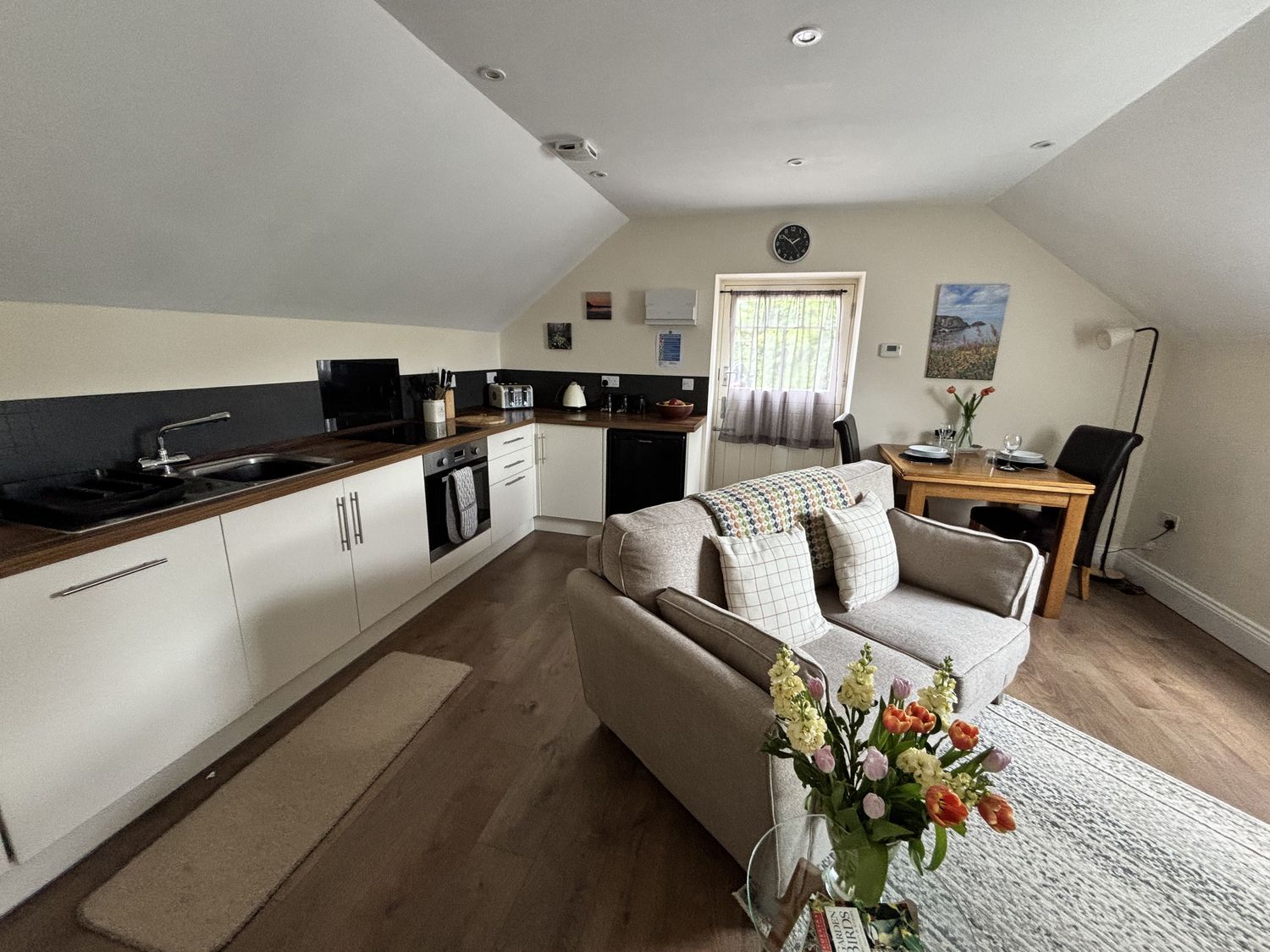 Lloft Gwair - Hayloft, Wales