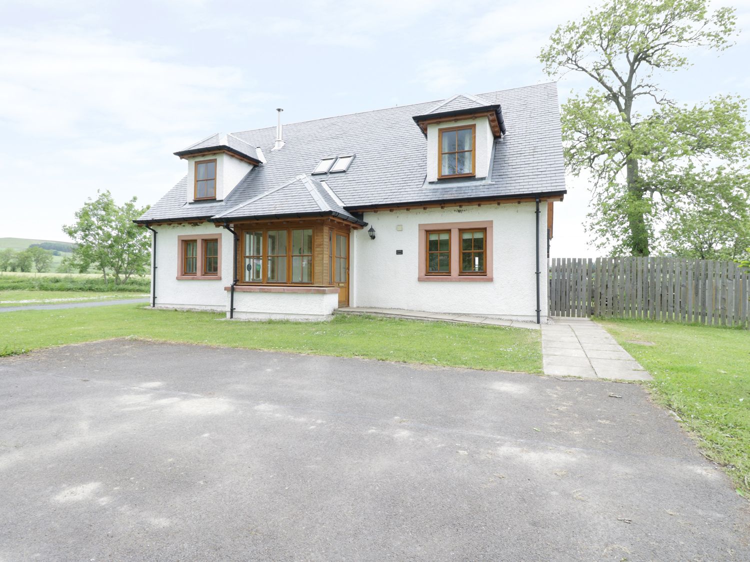 Holly House Alyth Bridge Of Craigisla Self Catering Holiday Cottage