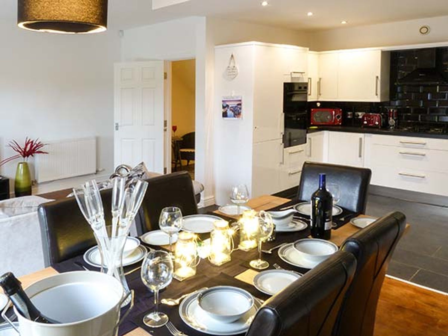 Pinnacle View holiday cottage in Cowling ( Ref 945327 ) Holiday home at Pinnacle View Cowling North Yorkshire