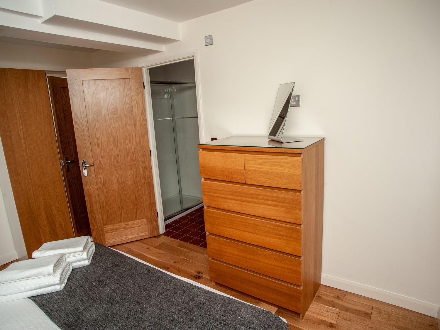 Plum Hill Apartment, Shropshire