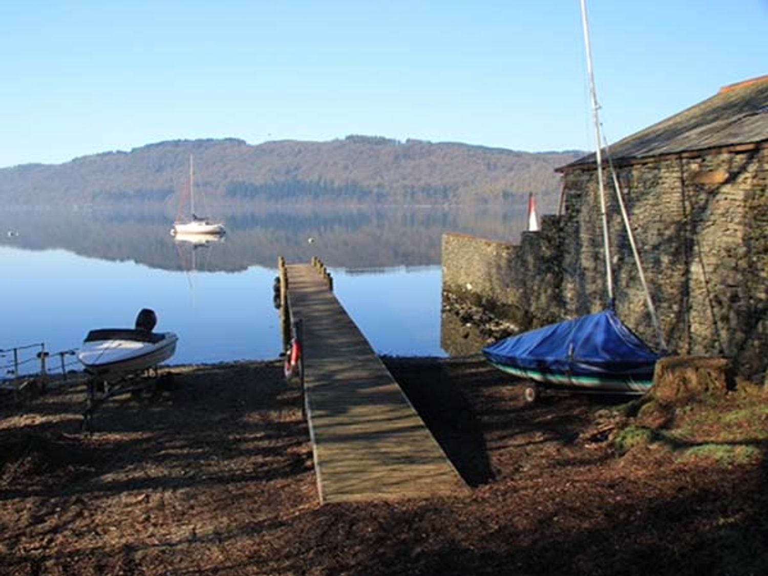 T'whit T'woo, Windermere