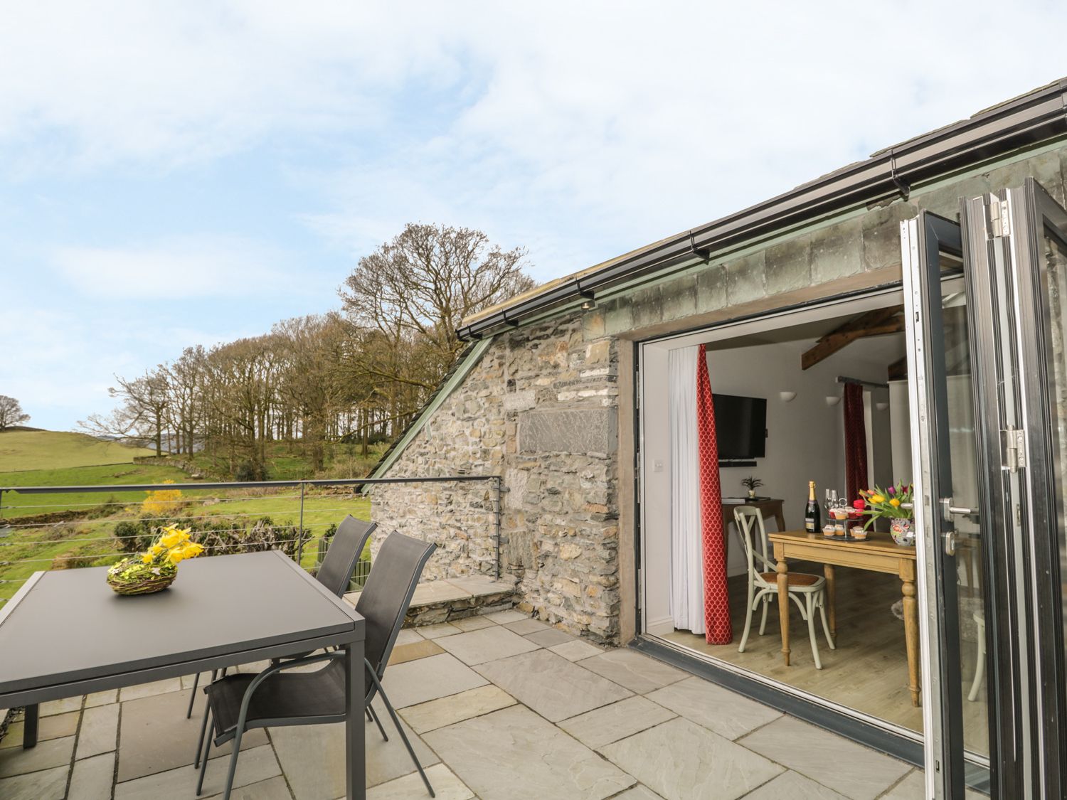 Acorn, Bownessonwindermere Cumbria England Hot Tub Getaways