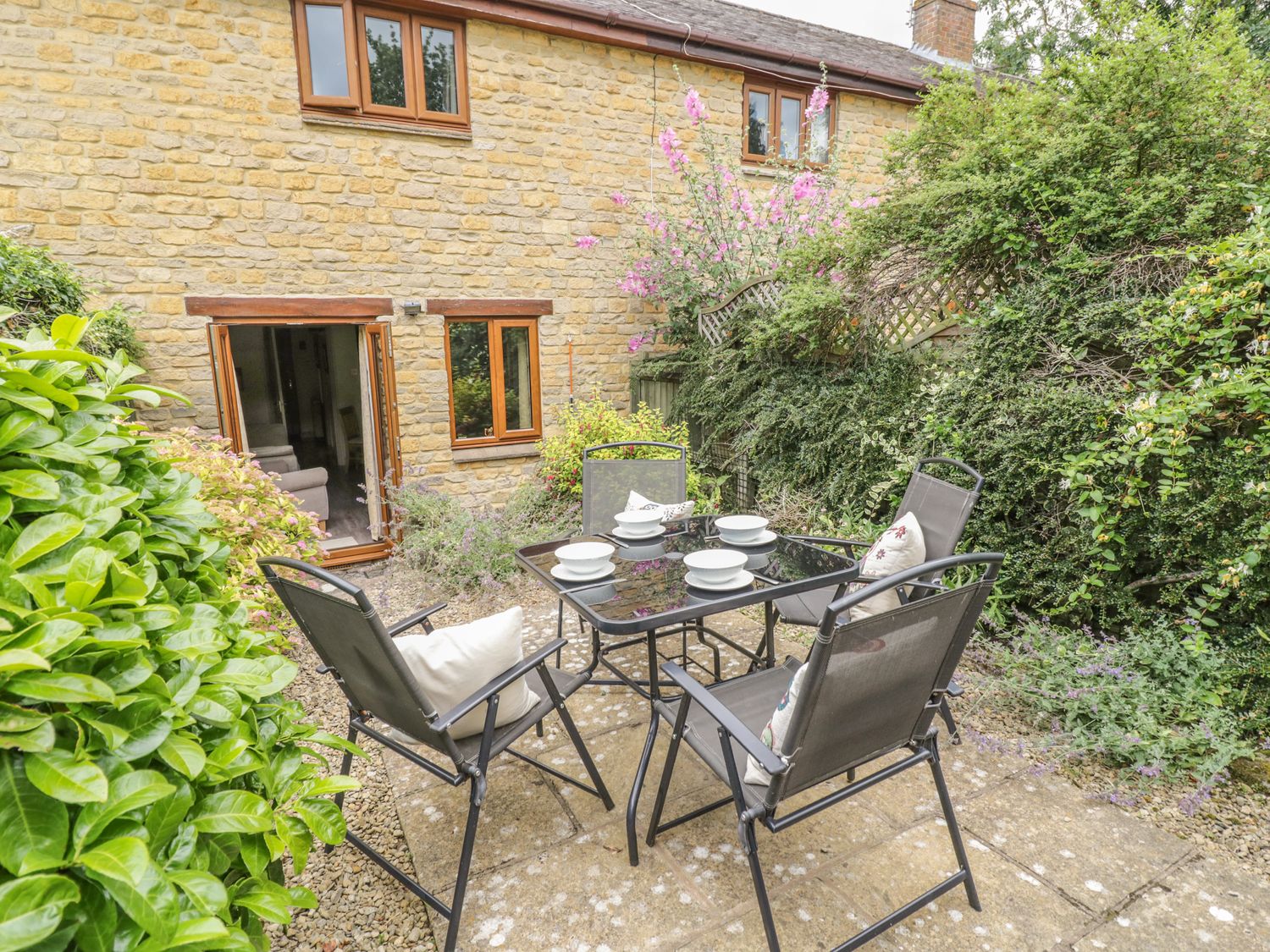 4 Manor Farm Cottages, Warwickshire Warwickshire England Cottages