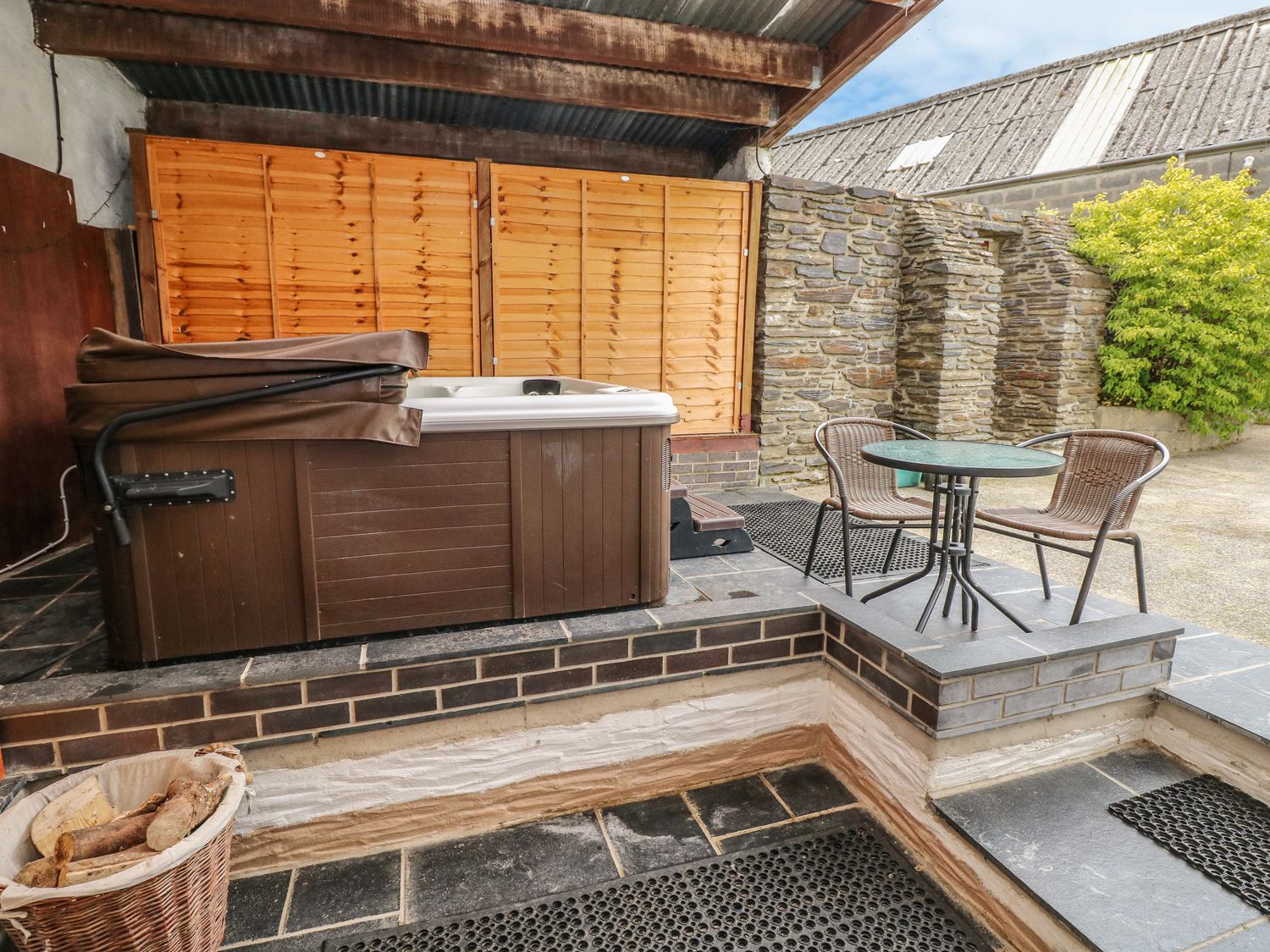 Y Cartws, Southern Wales