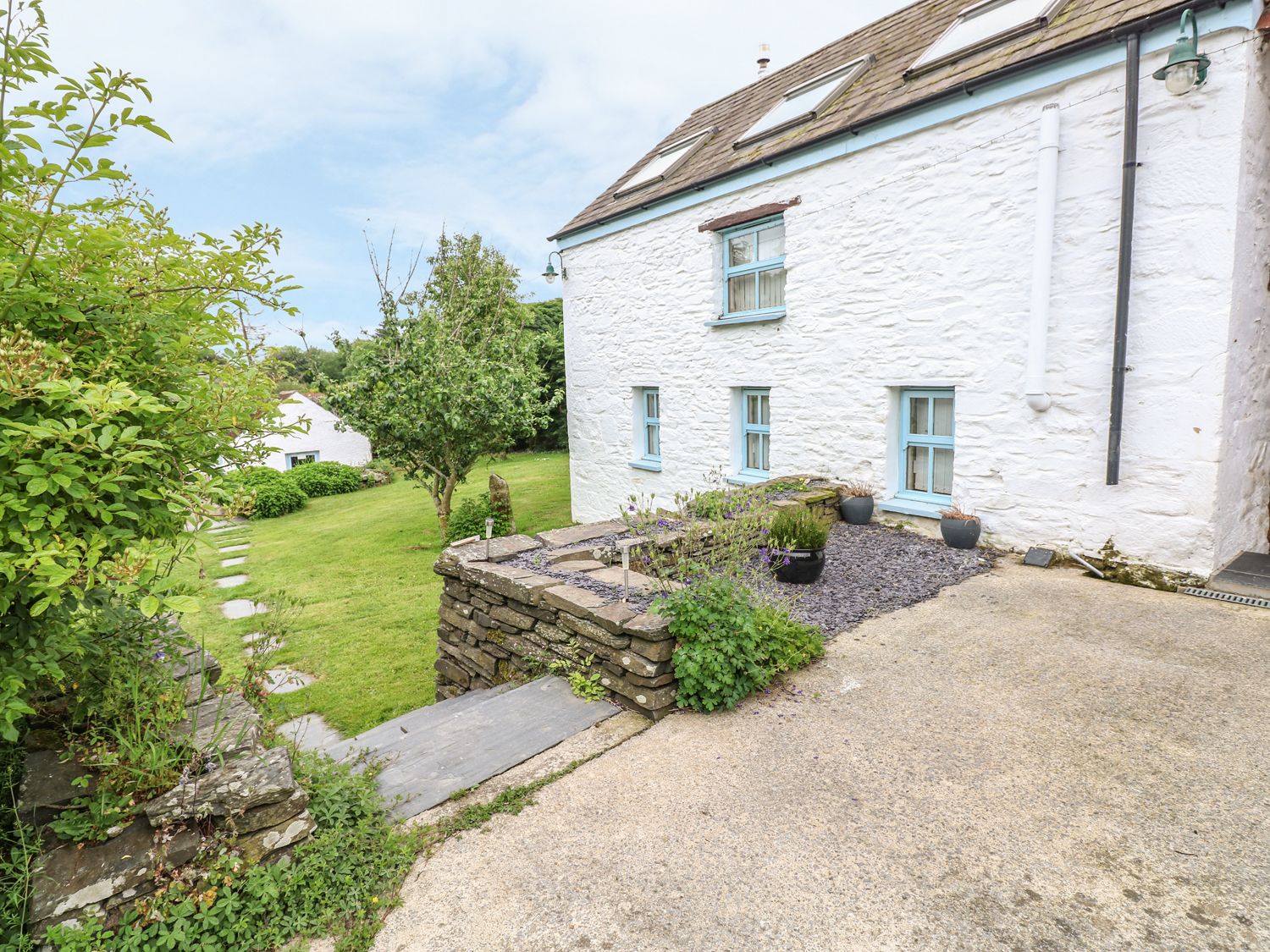 Y Cartws, Southern Wales
