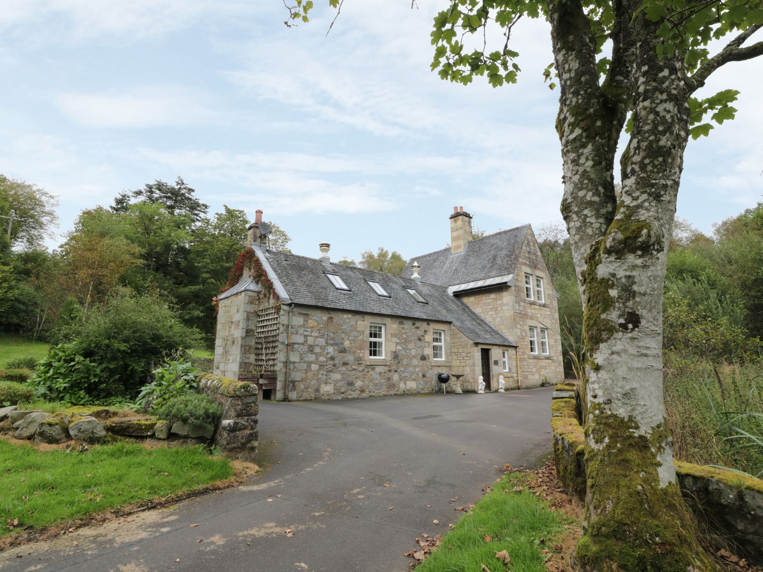 Burnside Cottage, Scotland