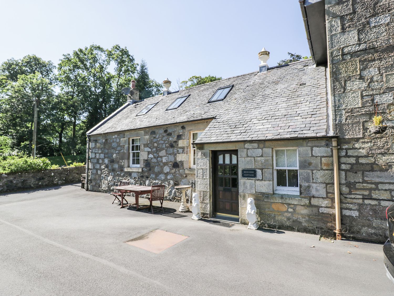 Burnside Cottage, Scotland